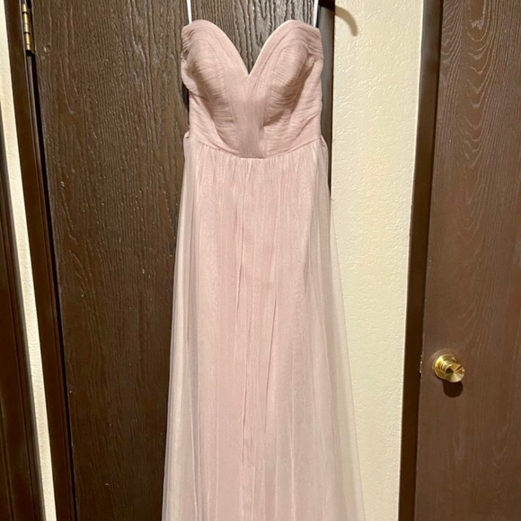 Dresses - Picture 5 of 5